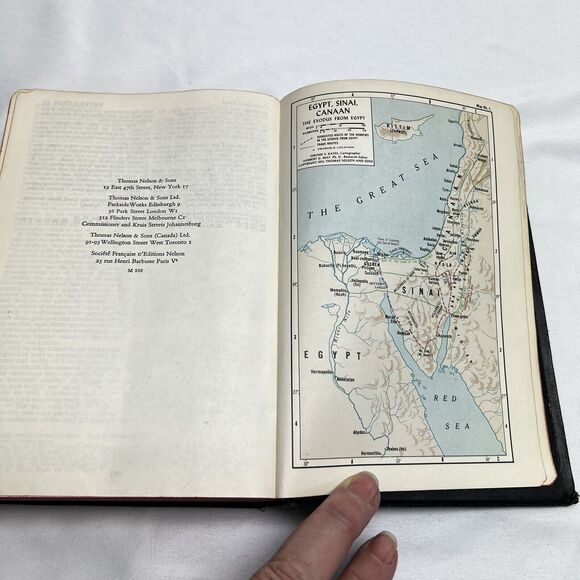 The Holy Bible RSV 1952 Thomas Nelson Revised Standard Version Black Leather - Picture 12 of 12